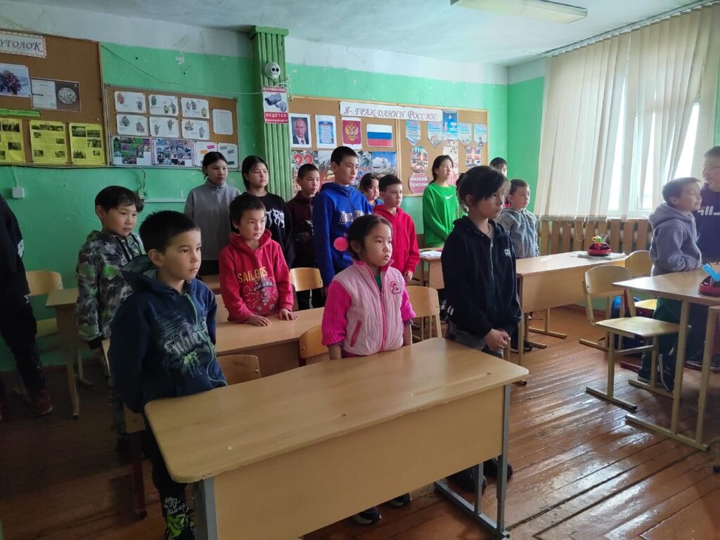 В Среднепахачинской средней школе прошли беседы по патриотическому воспитанию для школьников.