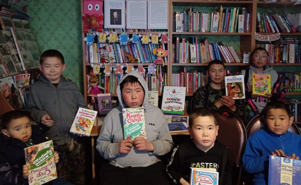 Открытие "Книжкиной недели" в селе Апука.