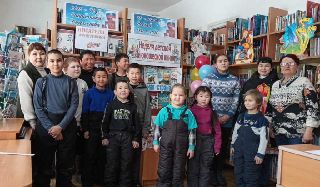 Открытие "Книжкиной недели" в селе Апука.